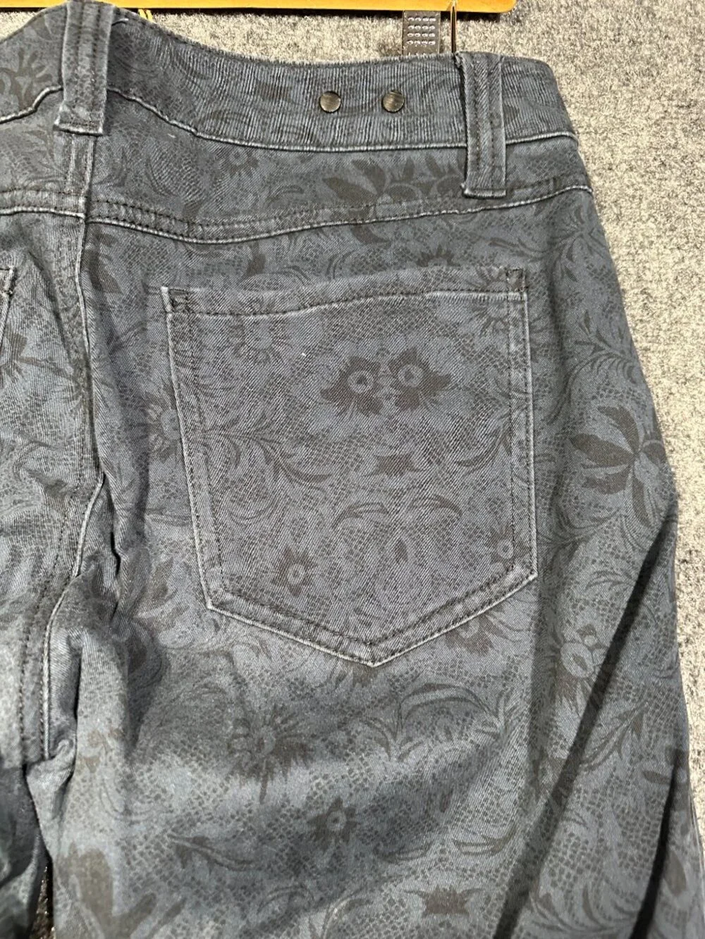 CAbi 3195 Jeans Womens 6 Lace Print Skinny Blue Cotton Stretch Pockets